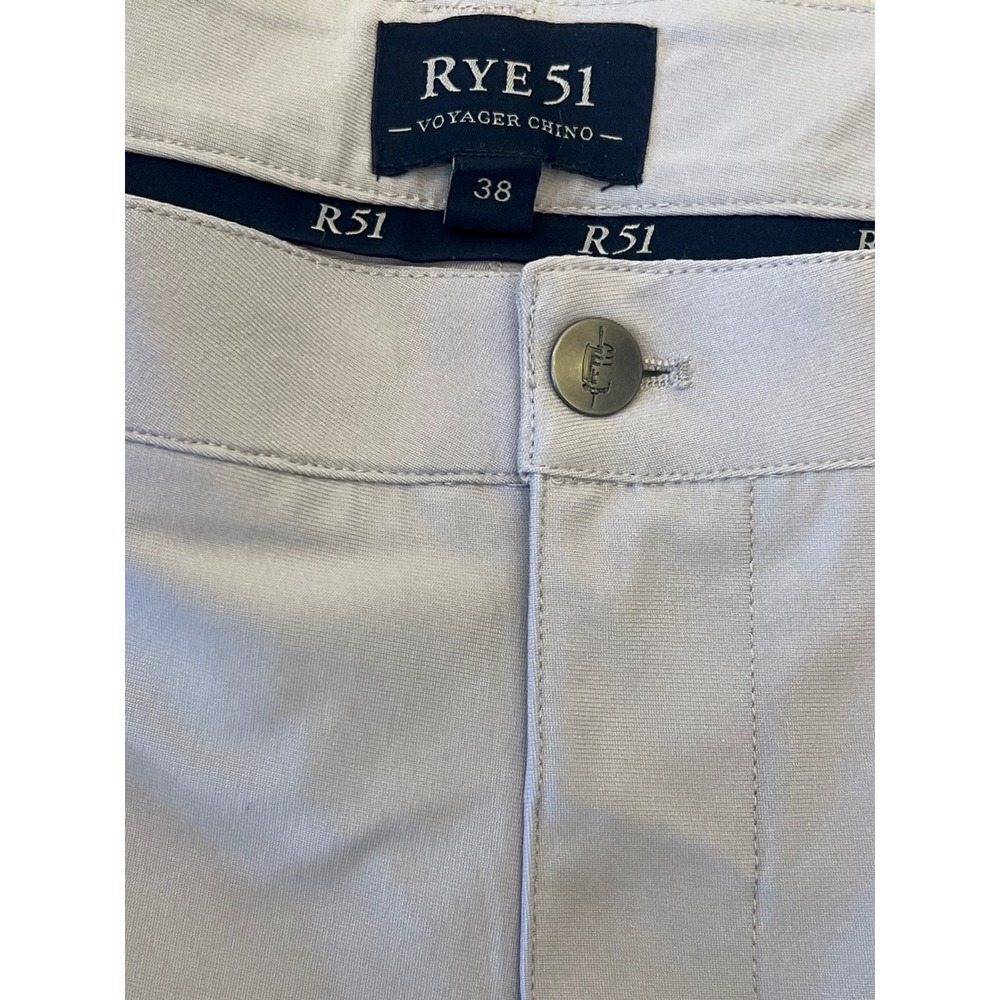 RYE 51 Voyager Chino Pants Men's Size 38 Light Grey Polyester Blend‎